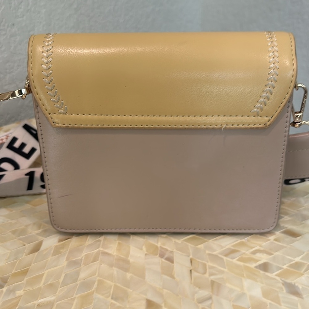 Crossbody purse - Picture 4 of 7